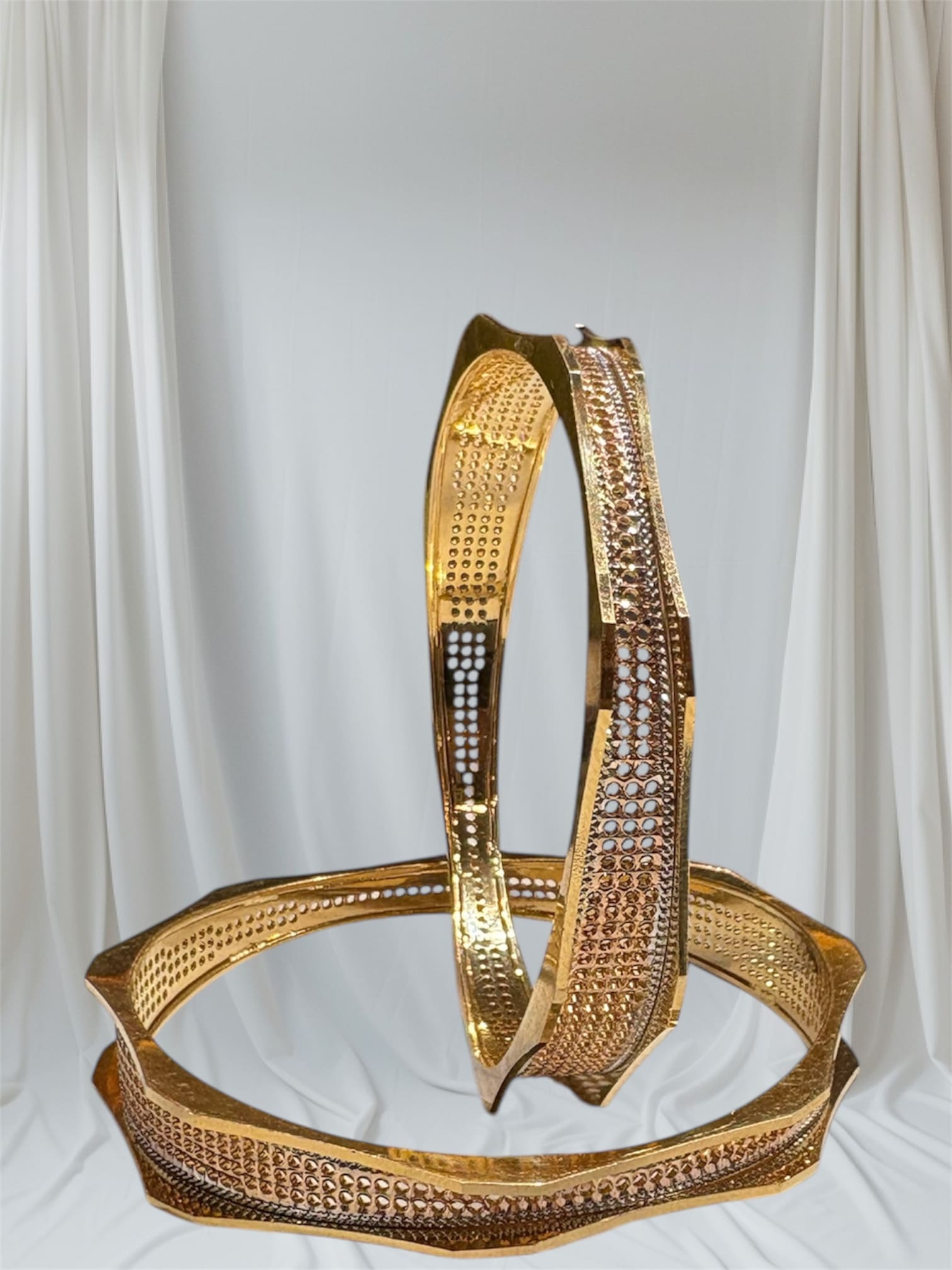Gold Bangle (GBL332)