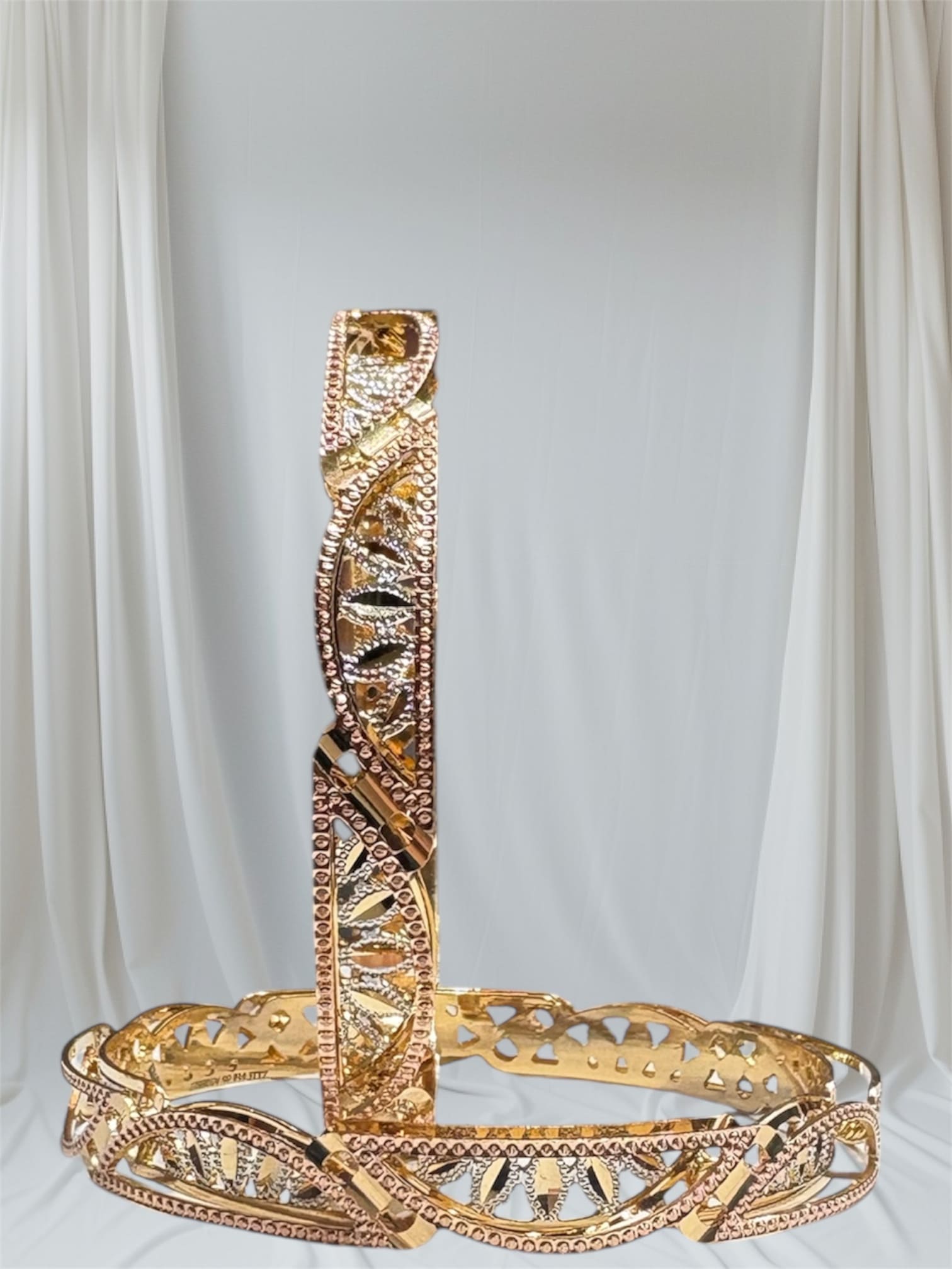 Gold Bangle (GBL353)